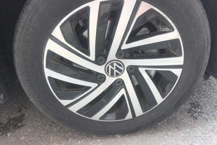 Used Volkswagen Lavida 2023 300TSI DSG Full-Comfort Edition Right Front Wheel Hub