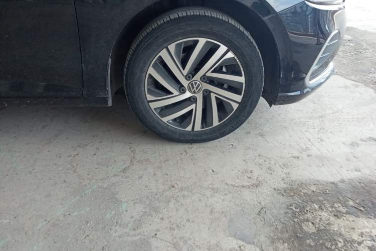 Used Volkswagen Lavida 2023 280TSI DSG Full-Comfort Edition Right Front Wheel Hub