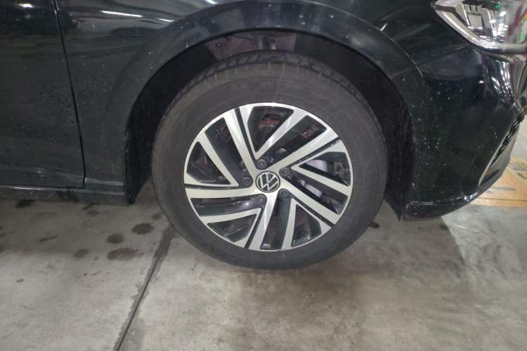Used Volkswagen Lavida 2023 280TSI DSG Starry Sky Deluxe Edition Right Front Wheel Hub