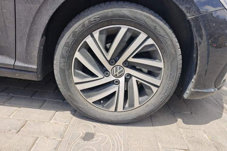 Used Volkswagen Lavida 2023 Revised Version 1.5L Automatic Starry Sky Edition – 5 Million Units Right Front Wheel Hub