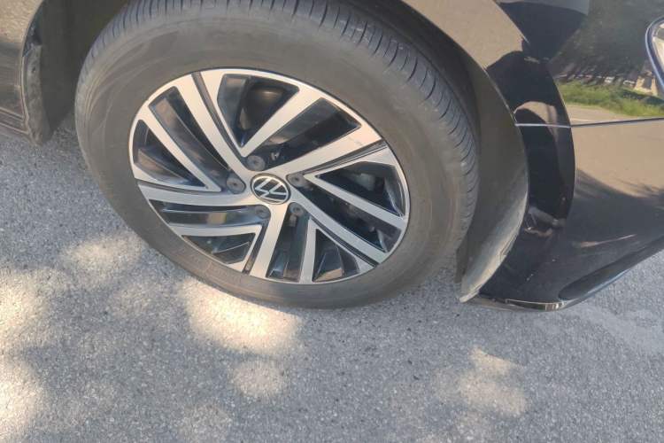 Used Volkswagen Lavida 2023 300TSI DSG Full-Comfort Edition Right Front Wheel Hub