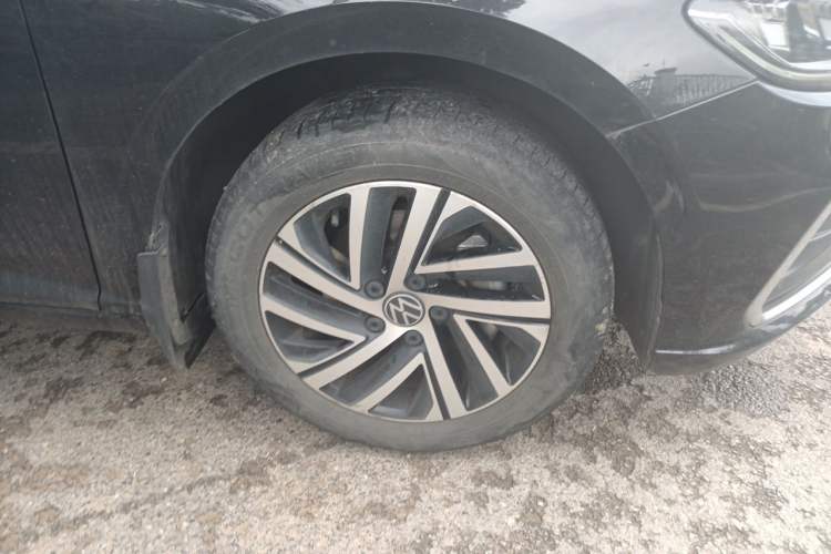 Used Volkswagen Lavida 2023 280TSI DSG Full-Comfort Edition Right Front Wheel Hub