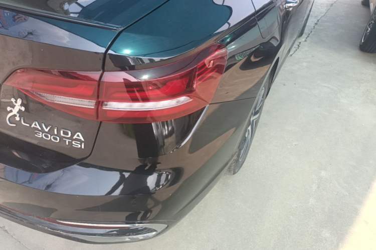 Used Volkswagen Lavida 2023 300TSI DSG Starry Full-Comfort Edition Right Rear Taillight