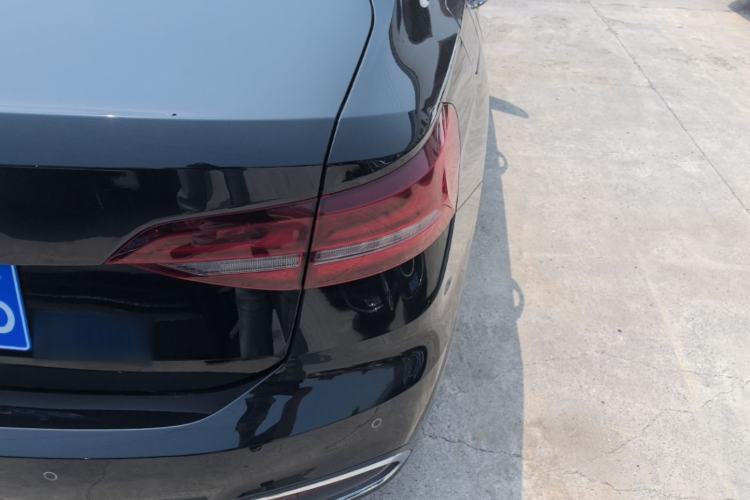 Used Volkswagen Lavida 2023 280TSI DSG Full-Comfort Edition Right Rear Taillight