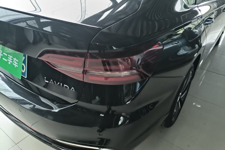 Used Volkswagen Lavida 2023 300TSI DSG Starry Full-Comfort Edition Right Rear Taillight