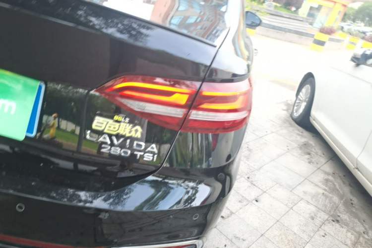 Used Volkswagen Lavida 2023 280TSI DSG Starry Sky Deluxe Edition Right Rear Taillight