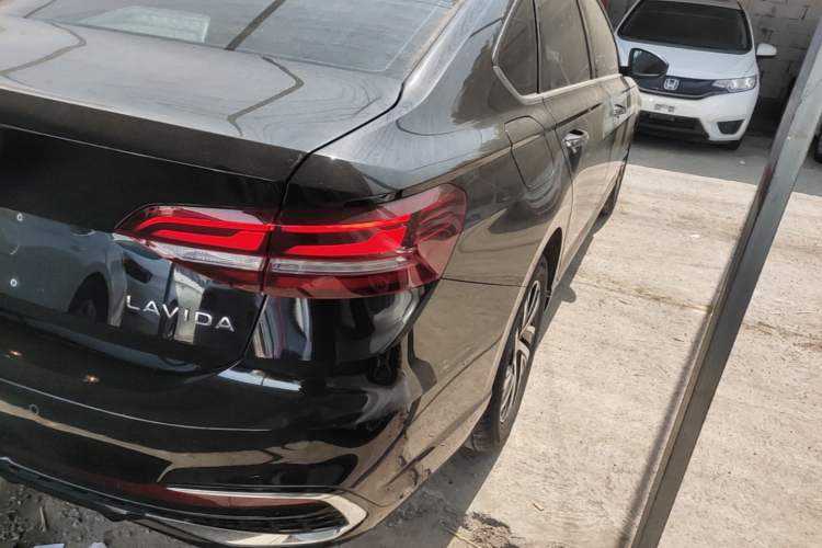 Used Volkswagen Lavida 2023 Revised Version 1.5L Automatic Starry Sky Edition – 5 Million Units Right Rear Taillight