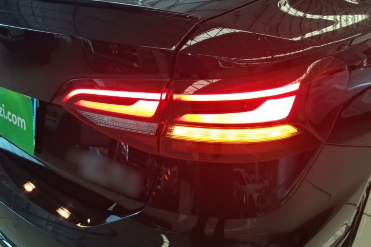 Used Volkswagen Lavida 2023 300TSI DSG Starry Sky Leading Edition Right Rear Taillight