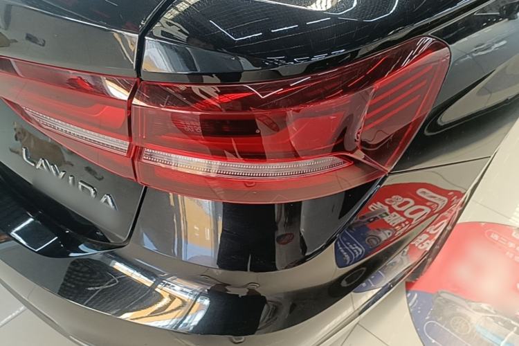 Used Volkswagen Lavida 2023 300TSI DSG Full-Comfort Edition Right Rear Taillight
