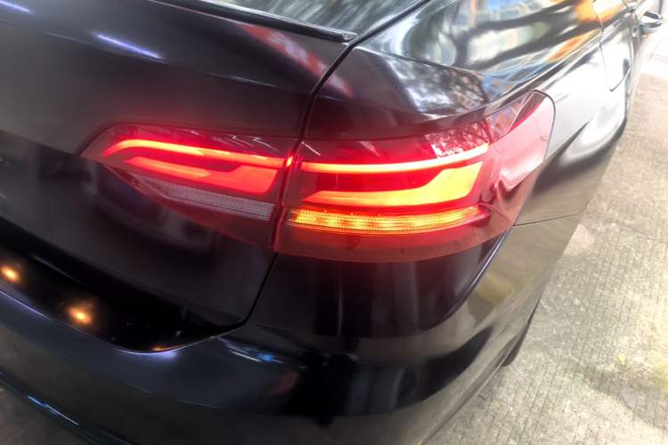 Used Volkswagen Lavida 2023 280TSI DSG Starry Sky Deluxe Edition Right Rear Taillight