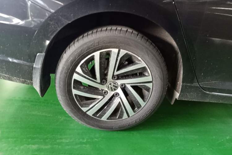 Used Volkswagen Lavida 2023 280TSI DSG Starry Sky Deluxe Edition Right Rear Wheel Hub