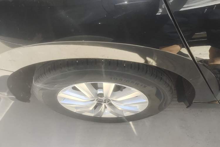 Used Volkswagen Lavida 2023 1.5L Automatic De Yi Edition Right Rear Wheel Hub