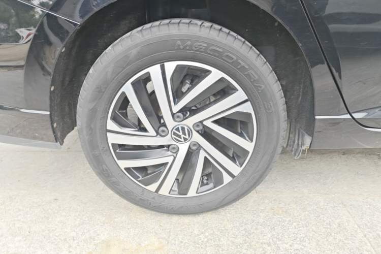 Used Volkswagen Lavida 2023 Revised Version 1.5L Automatic – Full-Option Edition Right Rear Wheel Hub