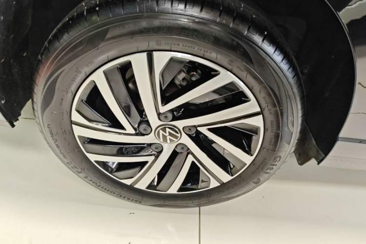 Used Volkswagen Lavida 2023 280TSI DSG Starry Sky Deluxe Edition Right Rear Wheel Hub