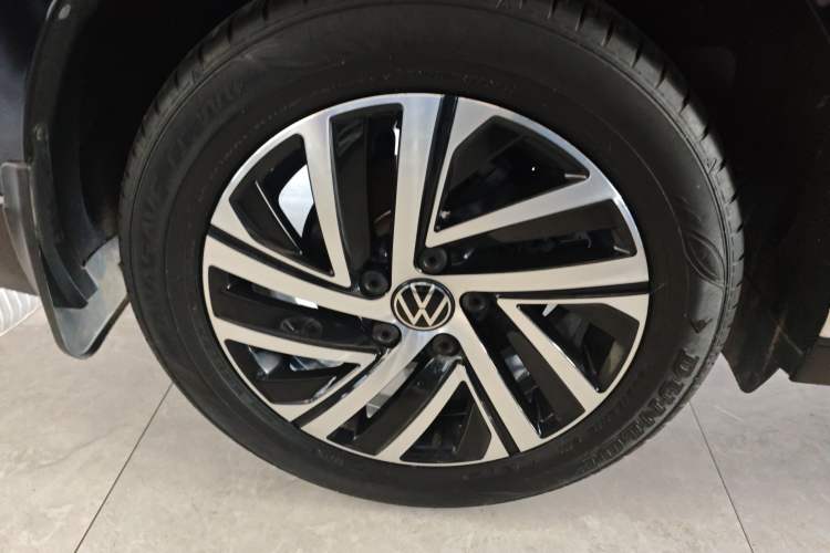 Used Volkswagen Lavida 2023 280TSI DSG Full-Comfort Edition Right Rear Wheel Hub