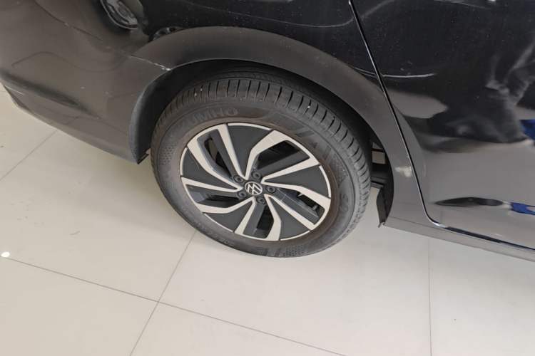 Used Volkswagen Lavida 2023 New Sharp 1.5L Automatic New Wish Edition Right Rear Wheel Hub