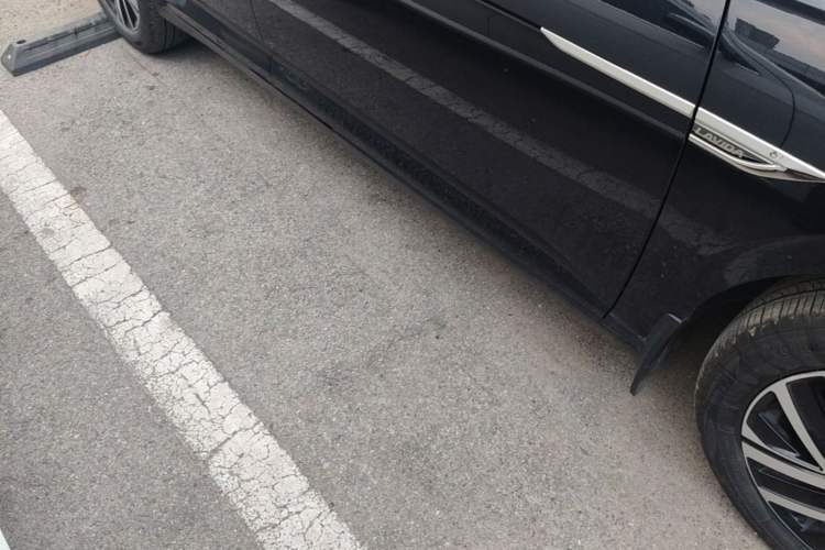 Used Volkswagen Lavida 2023 Revised Version 1.5L Automatic 5 Millionth Edition Right Side Sill