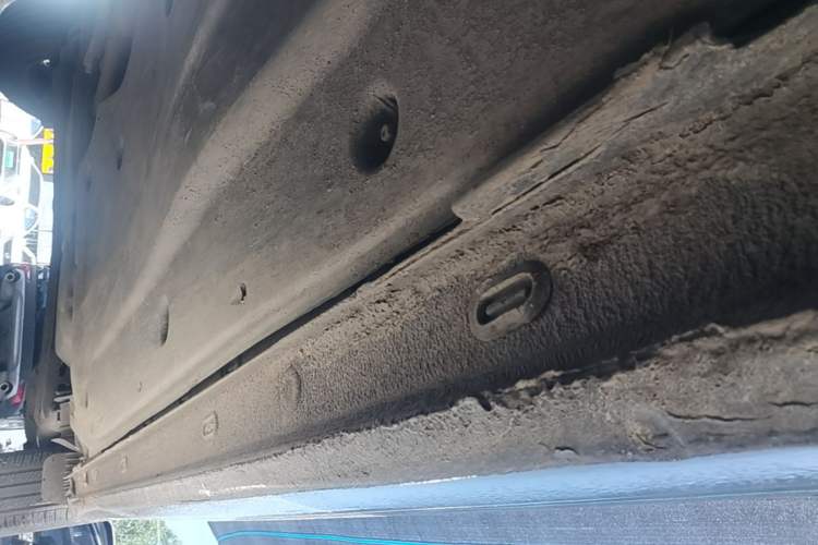 Used Volkswagen Lavida 2023 1.5L Automatic 5 Million Edition Right Side Sill