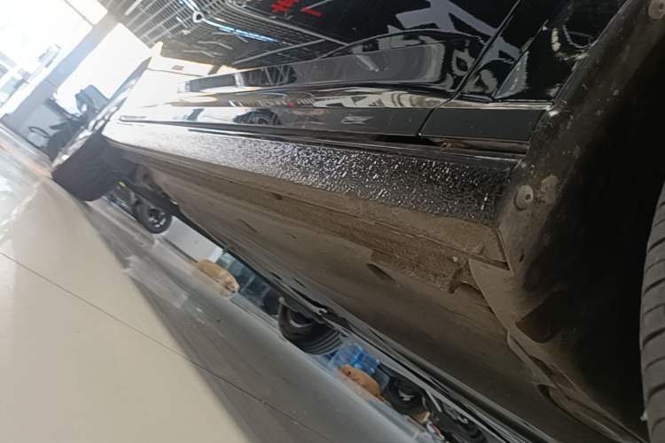 Used Volkswagen Lavida 2023 300TSI DSG Full-Comfort Edition Right Side Sill