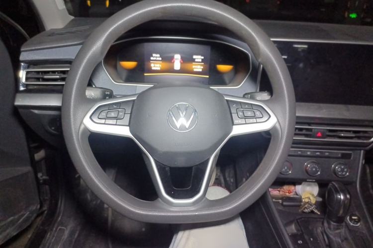Used Volkswagen Lavida 2023 1.5L Automatic De Yi Edition Steering Wheel