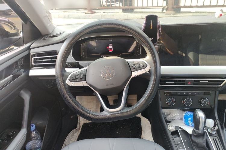 Used Volkswagen Lavida 2023 1.5L Automatic Starry Sky 5 Million Edition Steering Wheel
