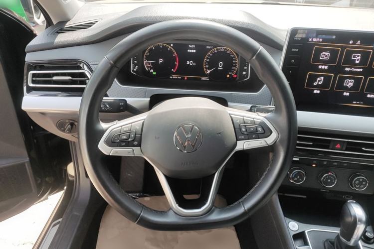 Used Volkswagen Lavida 2023 Revised Version 1.5L Automatic Starry Sky Edition – 5 Million Units Steering Wheel