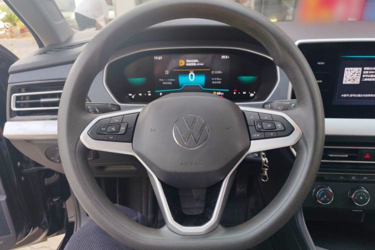 Used Volkswagen Lavida 2023 1.5L Automatic De Yi Edition Steering Wheel