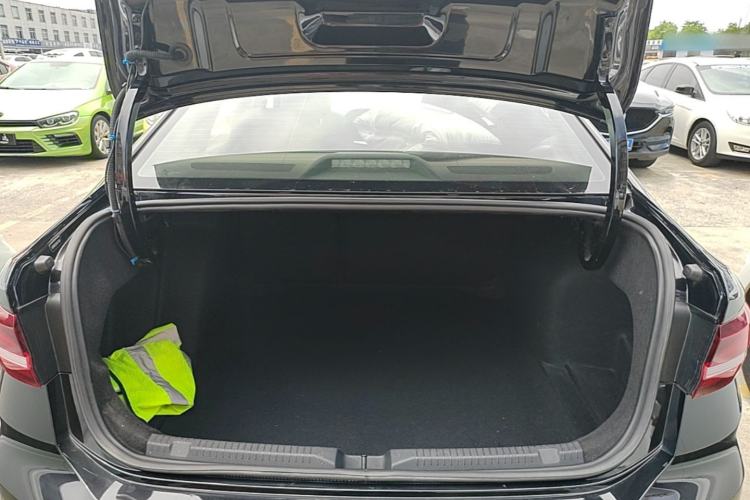 Used Volkswagen Lavida 2023 1.5L Automatic 5 Million Edition Trunk