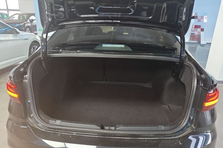 Used Volkswagen Lavida 2023 1.5L Automatic Full-Comfort Edition Trunk