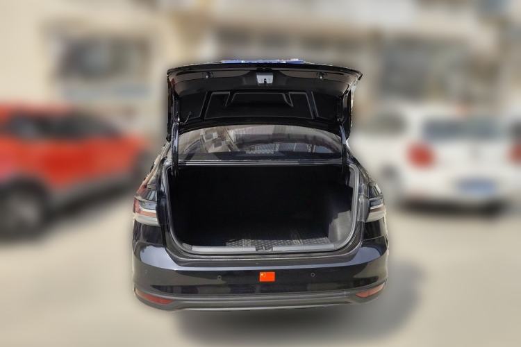 Used Volkswagen Lavida 2023 New Rui 1.5L Automatic New Yi Edition Trunk