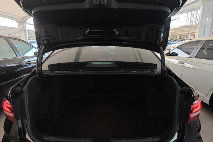 Used Volkswagen Lavida 2023 1.5L Automatic 5 Million Edition Trunk