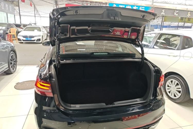 Used Volkswagen Lavida 2023 280TSI DSG Starry Sky Deluxe Edition Trunk
