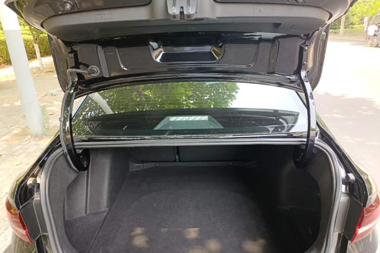 Used Volkswagen Lavida 2023 1.5L Automatic Full-Comfort Edition Trunk