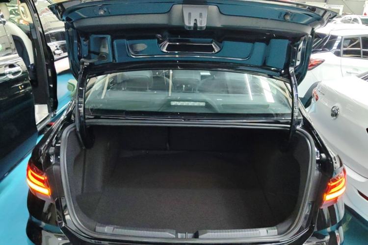 Used Volkswagen Lavida 2023 300TSI DSG Full-Comfort Edition Trunk