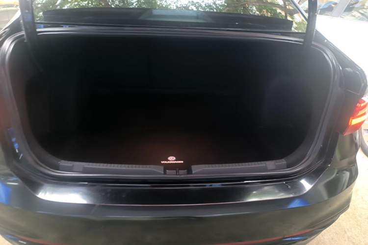 Used Volkswagen Lavida 2023 280TSI DSG Starry Sky Deluxe Edition Trunk