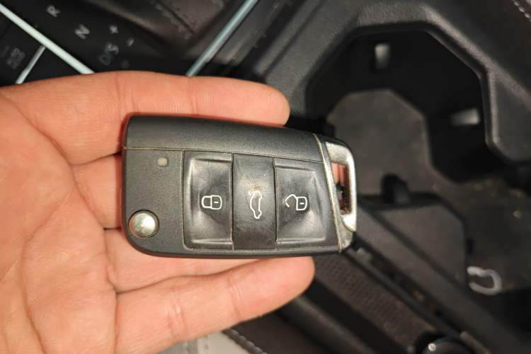 Used Volkswagen Lavida 2023 1.5L Automatic Full-Comfort Edition Vehicle Key
