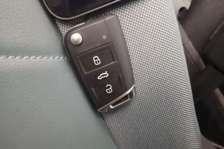 Used Volkswagen Lavida 2023 New Sharp 1.5L Automatic Outstanding New Vision Edition Vehicle Key