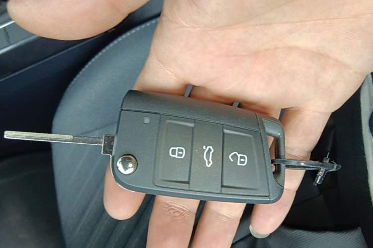 Used Volkswagen Lavida 2023 New Sharp 1.5L Automatic Excellent New Edition Vehicle Key