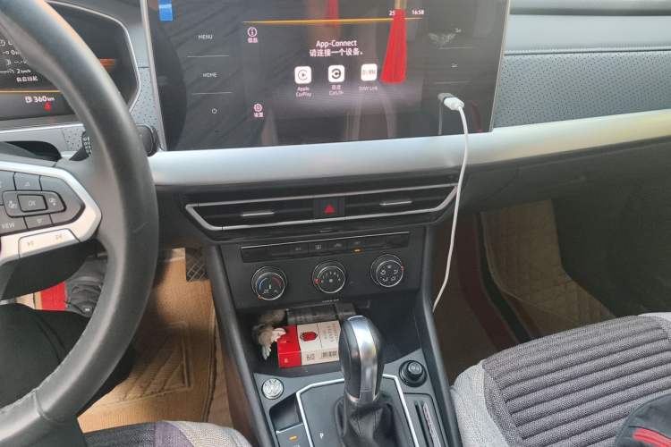 Used Volkswagen Lavida 2023 280TSI DSG Full-Comfort Edition Audio And AC Panel