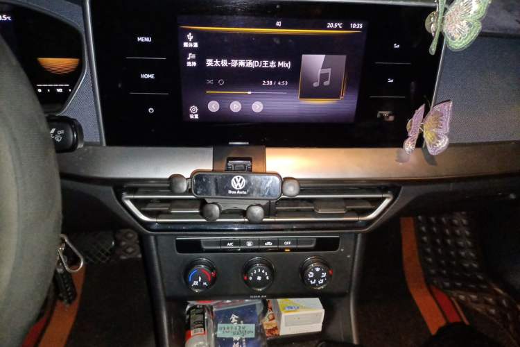Used Volkswagen Lavida 2023 1.5L Automatic De Yi Edition Audio And AC Panel