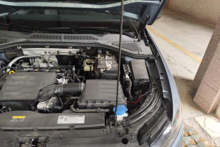 Used Volkswagen Lavida 2023 Revised Version 1.5L Automatic Starry Sky Edition – 5 Million Units Engine Bay Left