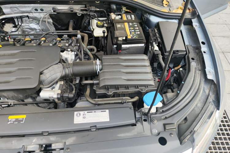 Used Volkswagen Lavida 2023 1.5L Automatic 5 Million Edition Engine Bay Left