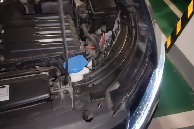 Used Volkswagen Lavida 2023 300TSI DSG Starry Full-Comfort Edition Engine Bay Left