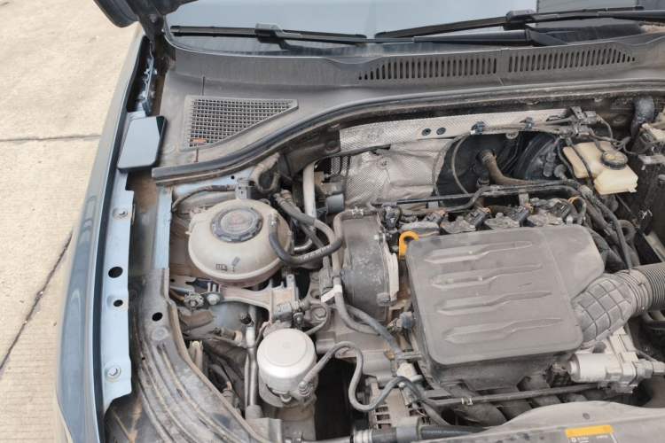 Used Volkswagen Lavida 2023 1.5L Automatic 5 Million Edition Engine Bay Right