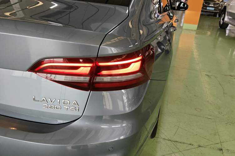 Used Volkswagen Lavida 2023 280TSI DSG Yongyi Edition Exterior 3