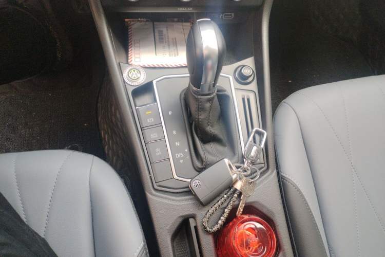 Used Volkswagen Lavida 2023 Revised Version 1.5L Automatic 5 Millionth Edition Gear Lever