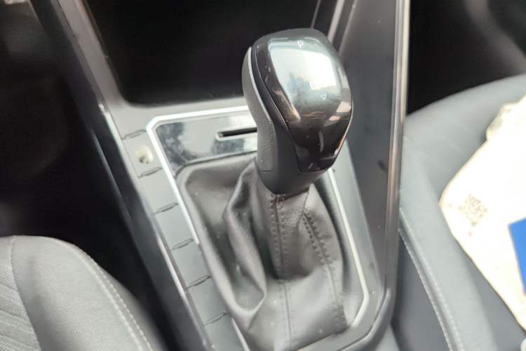 Used Volkswagen Lavida 2023 New Rui 1.5L Automatic New Yi Edition Gear Lever