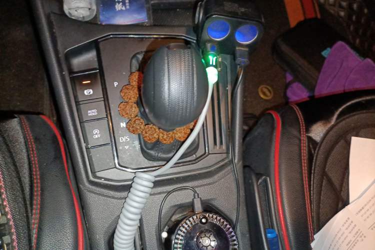 Used Volkswagen Lavida 2023 1.5L Automatic De Yi Edition Gear Lever