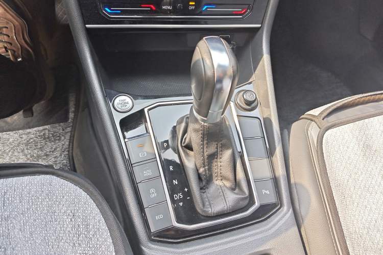 Used Volkswagen Lavida 2023 280TSI DSG Yongyi Edition Gear Lever