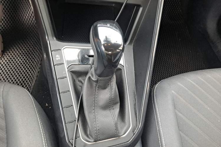 Used Volkswagen Lavida 2023 New Rui 1.5L Automatic New Yi Edition Gear Lever